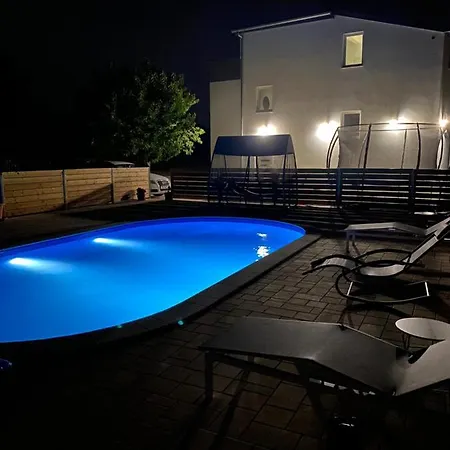 Holiday Home “Marko” With Heated Pool! Nin Exterior photo